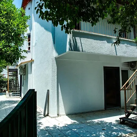 Ali Lvv Hotel
